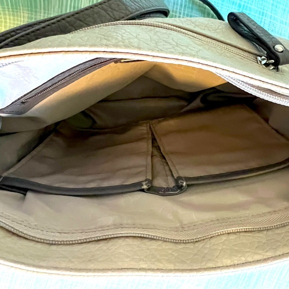 Handbag - Picture 2 of 5